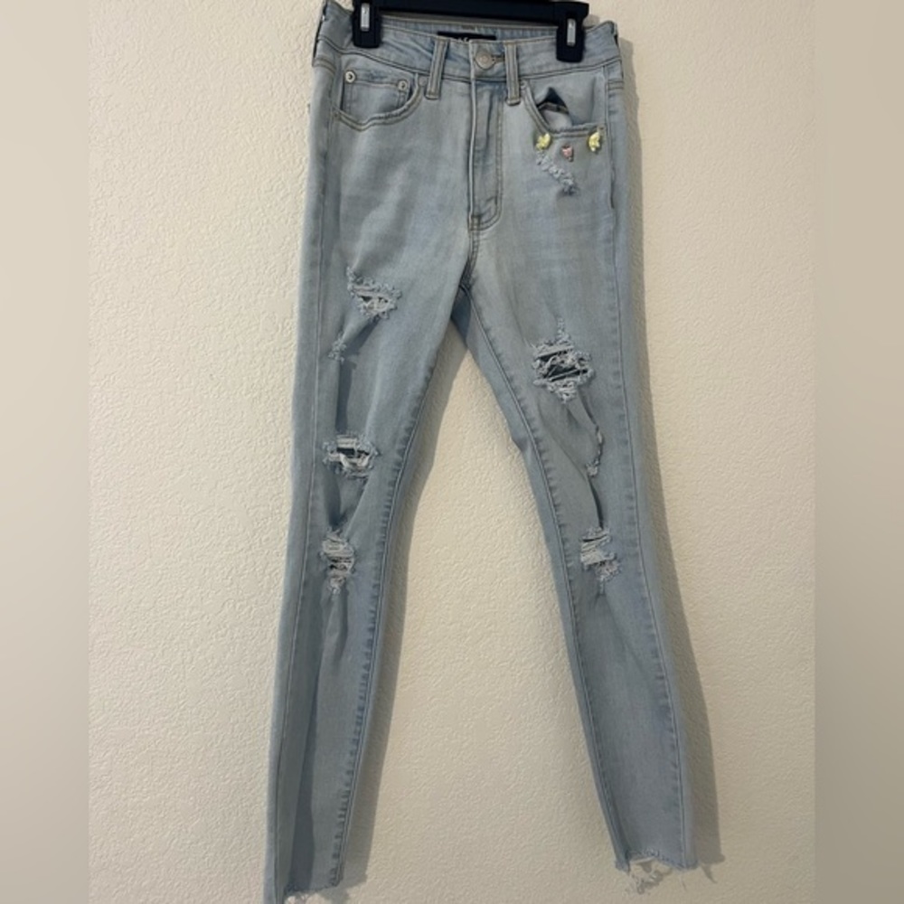 AéRopostale ripped skinny jeans